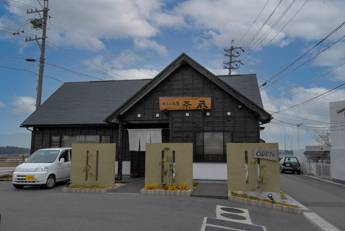 アート・宙が建てたお店をきっかけに「木のお家がいいな」と感じていただくことも