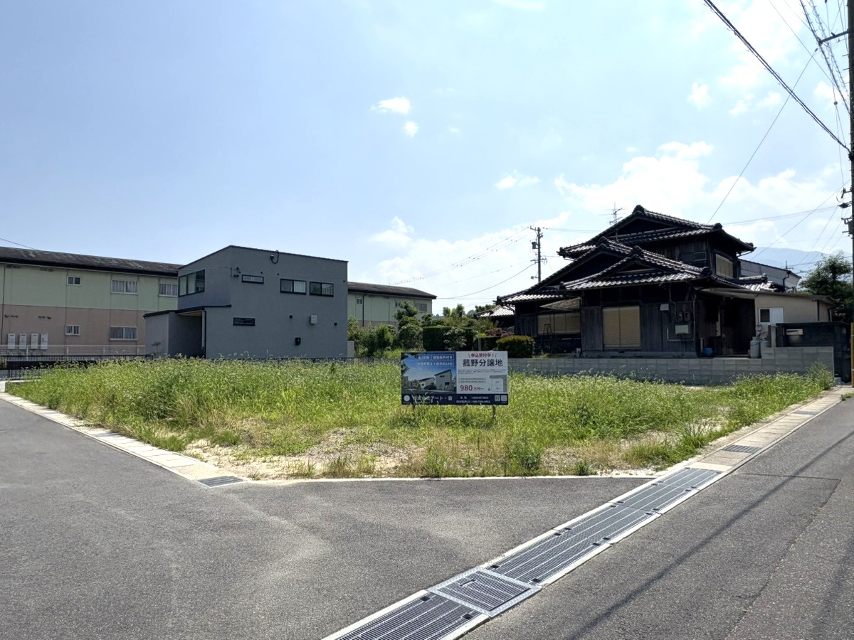 近鉄湯の山線中菰野駅徒歩10分！2区画販売中
