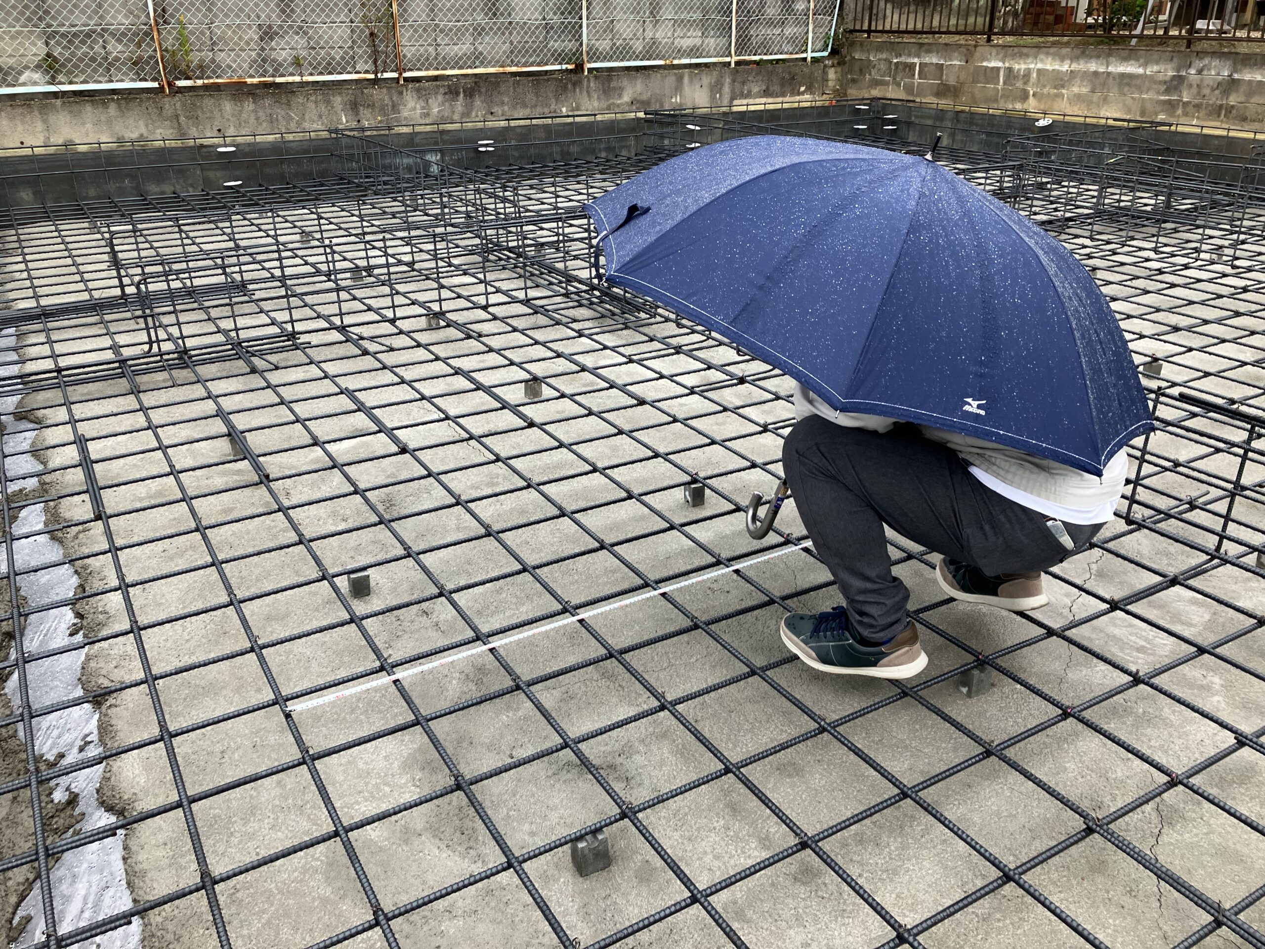雨の日の配筋検査