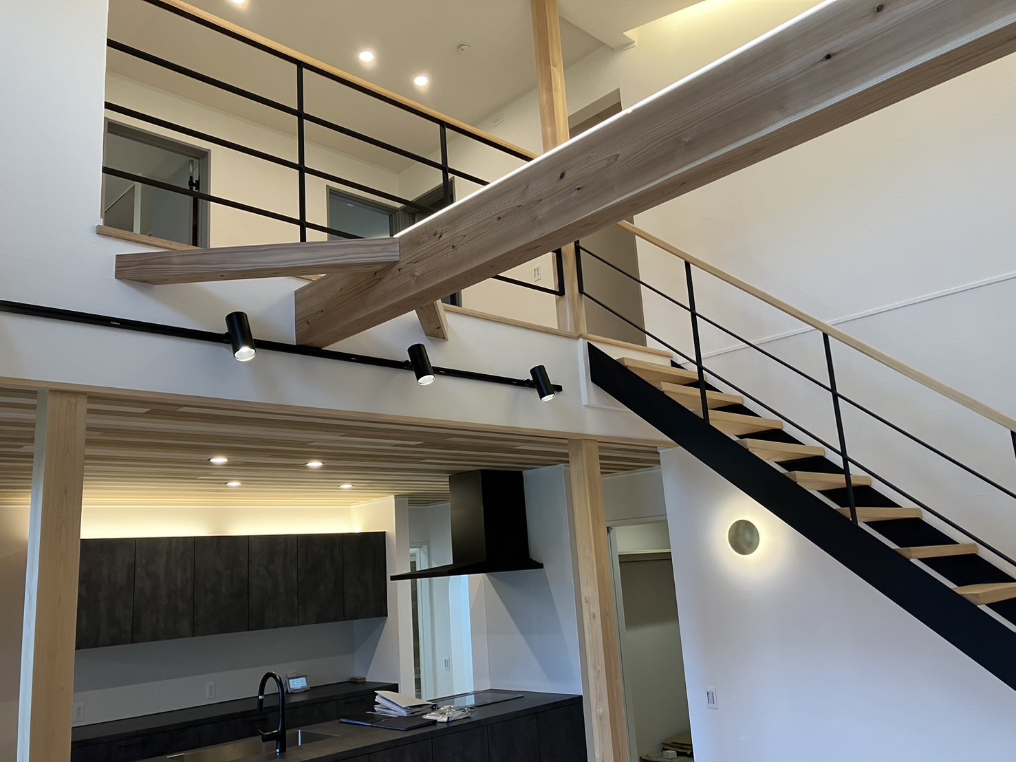 入社して初めての地鎮祭から、ついに完成