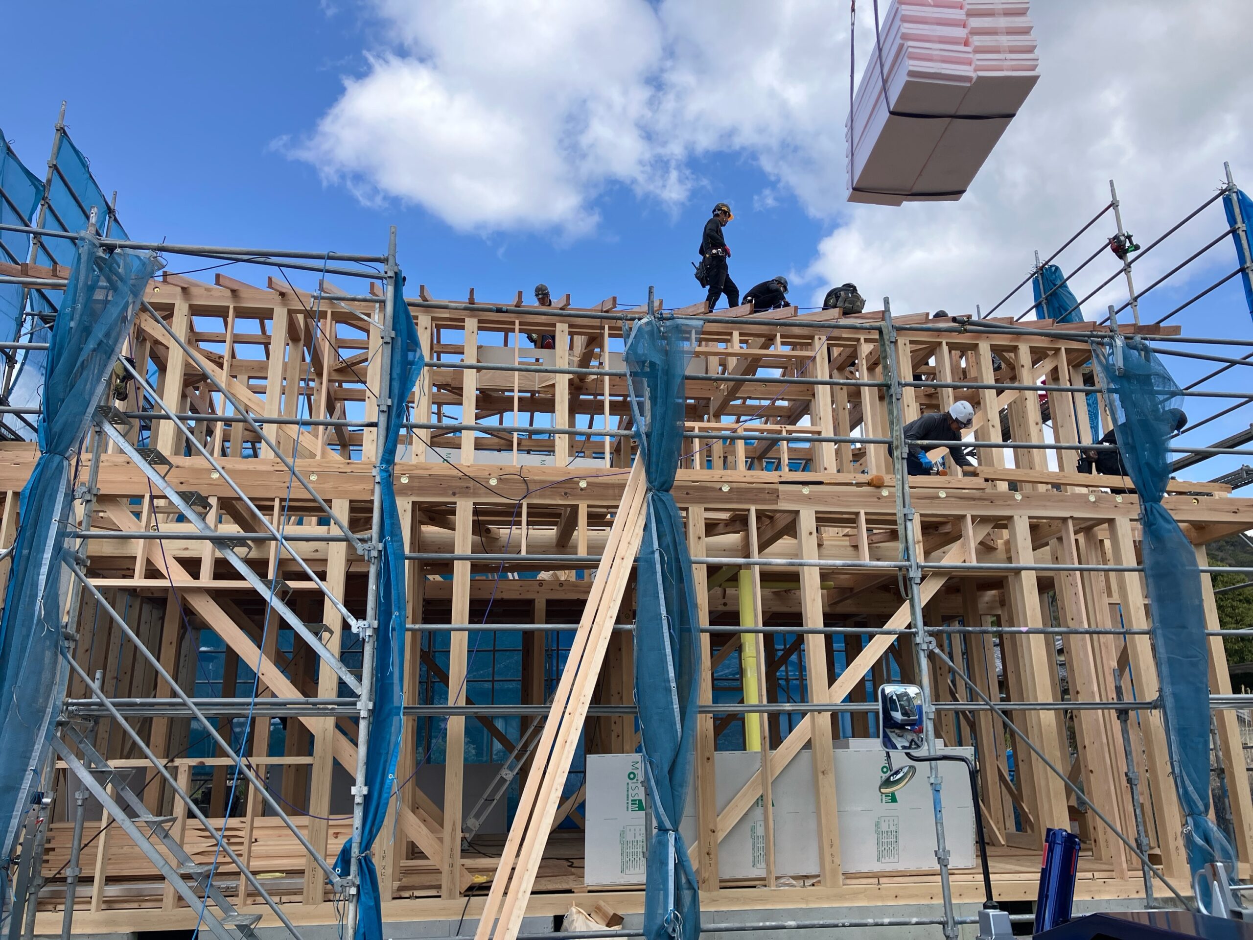 上棟の日に思うこと  ～桑名市多度町にて～